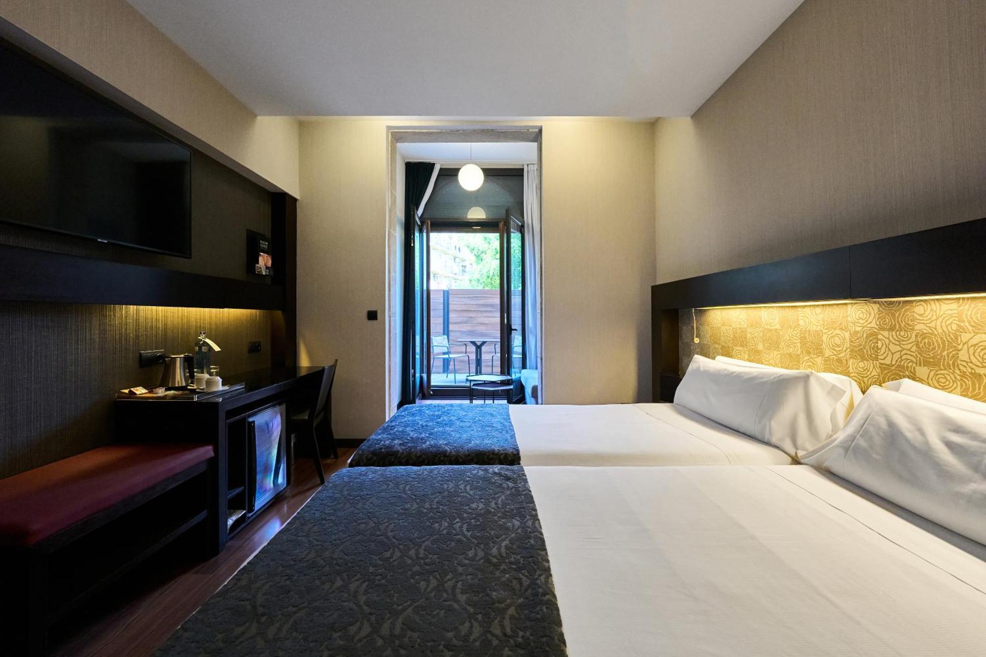 Catalonia Port Hotel 4*