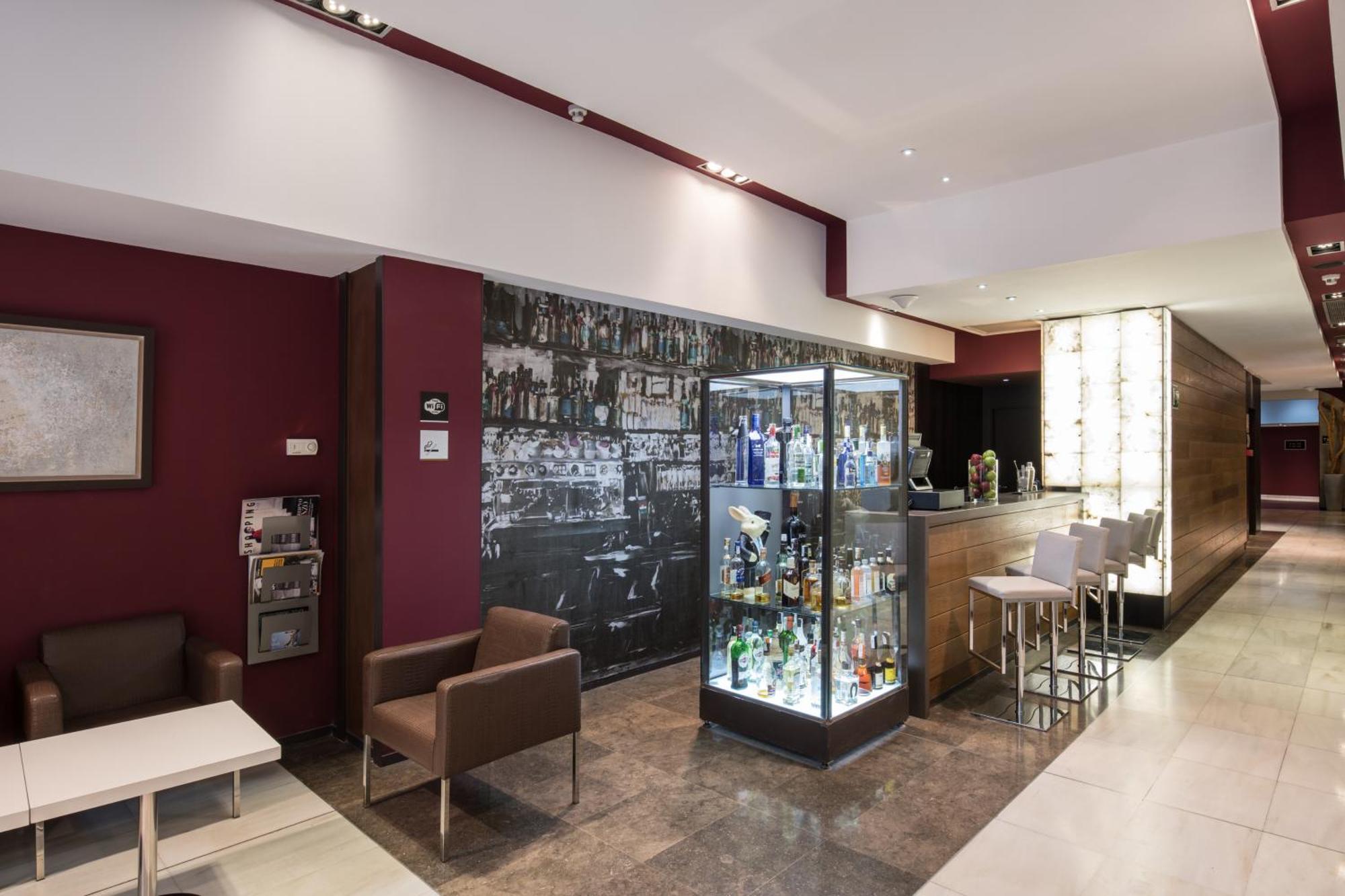 Catalonia Port Hotel 4*